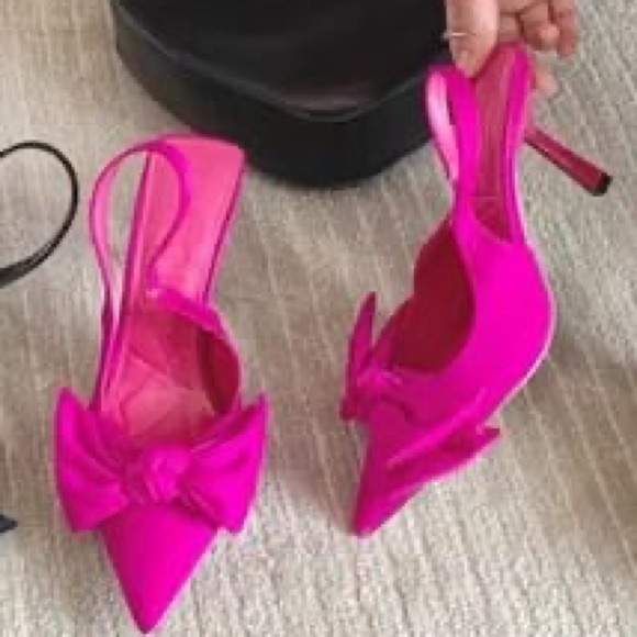 BRANDED PUMPS WITH HEEL IN STOCK - Picture 5 of 6